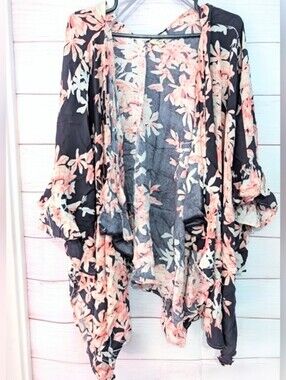 Entro Open Front  Floral Kimono Swimsuit Cover with Peach Blooms Size Small